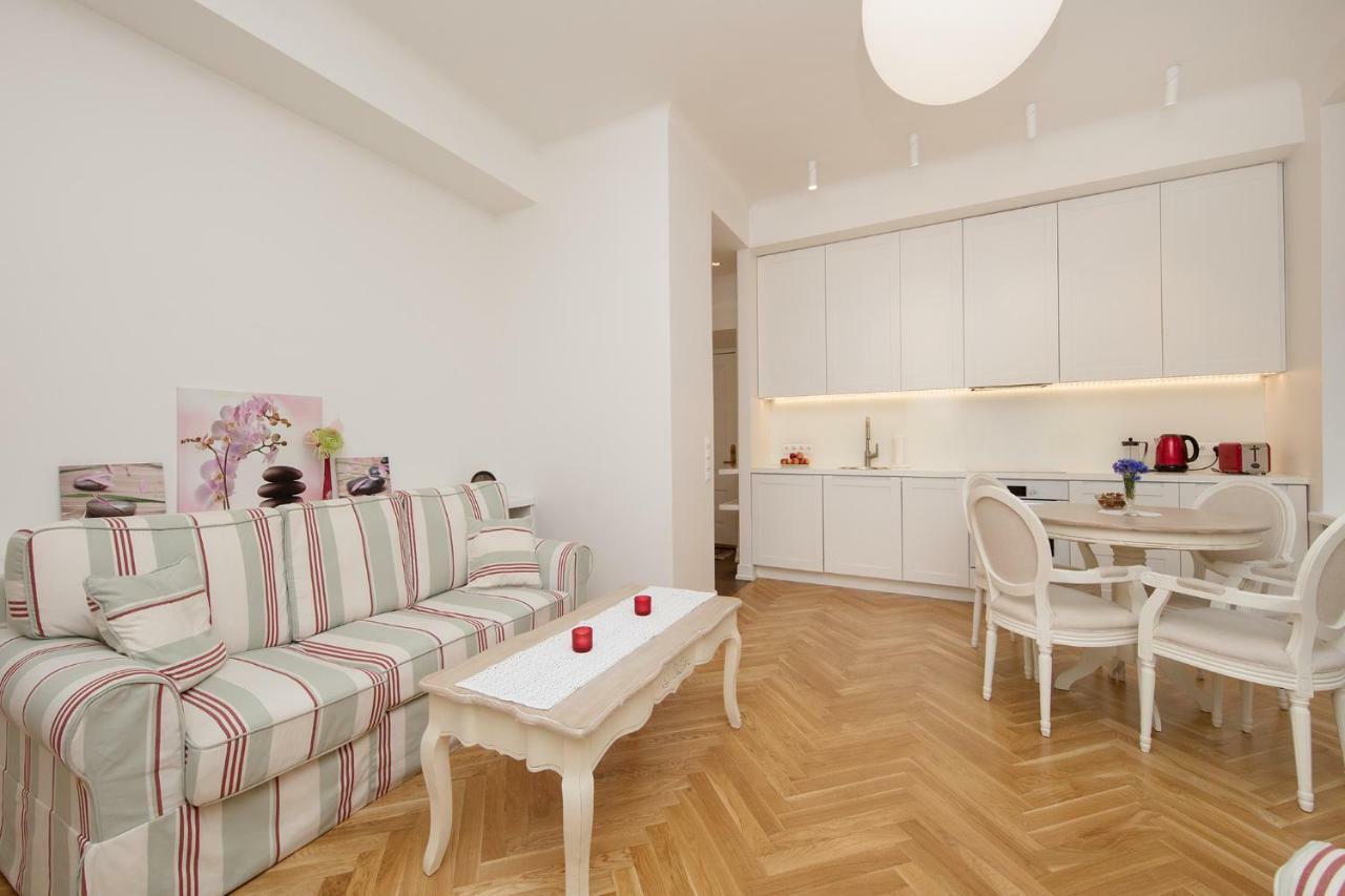 Harju Old Town Apartment ทาลลินน์ ภายนอก รูปภาพ
